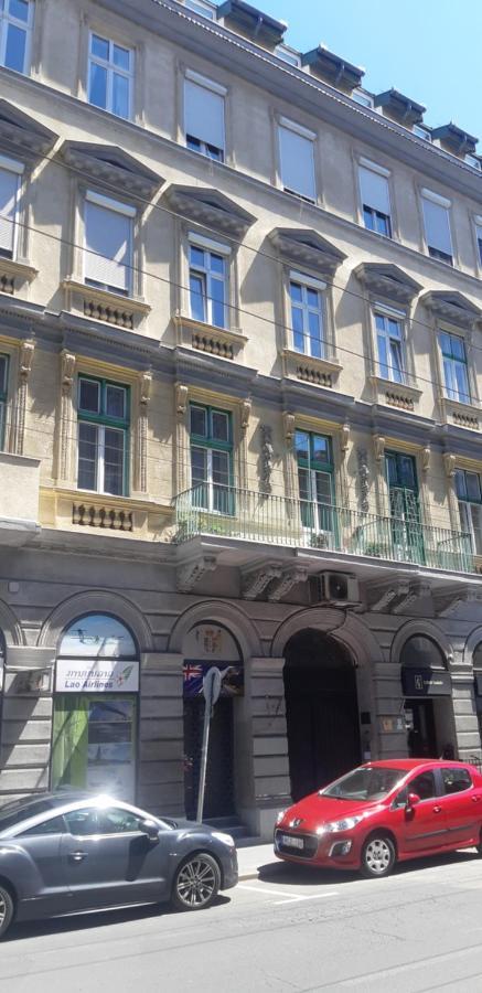 Theaterland Classic Apartments Budapest Esterno foto